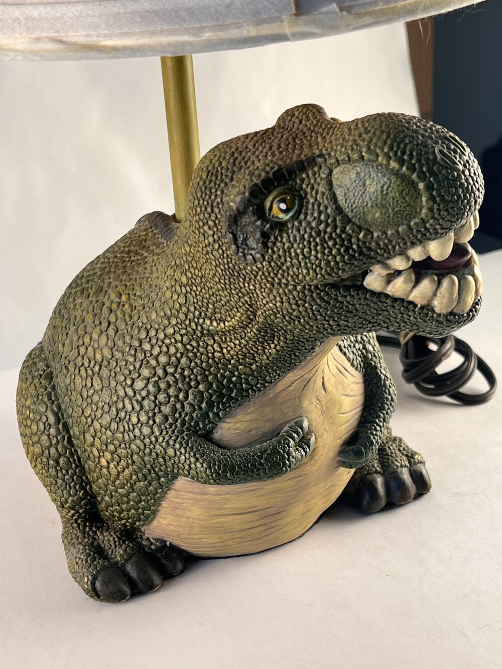 Vintage 2005 T-Rex Dinosaur Table Lamp Resin Base Pterosaur Finial Shade